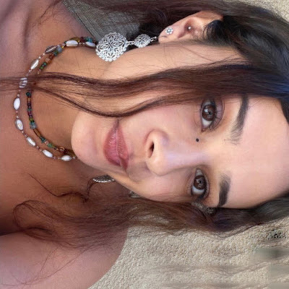 Meet your Posher, Lourdes irina